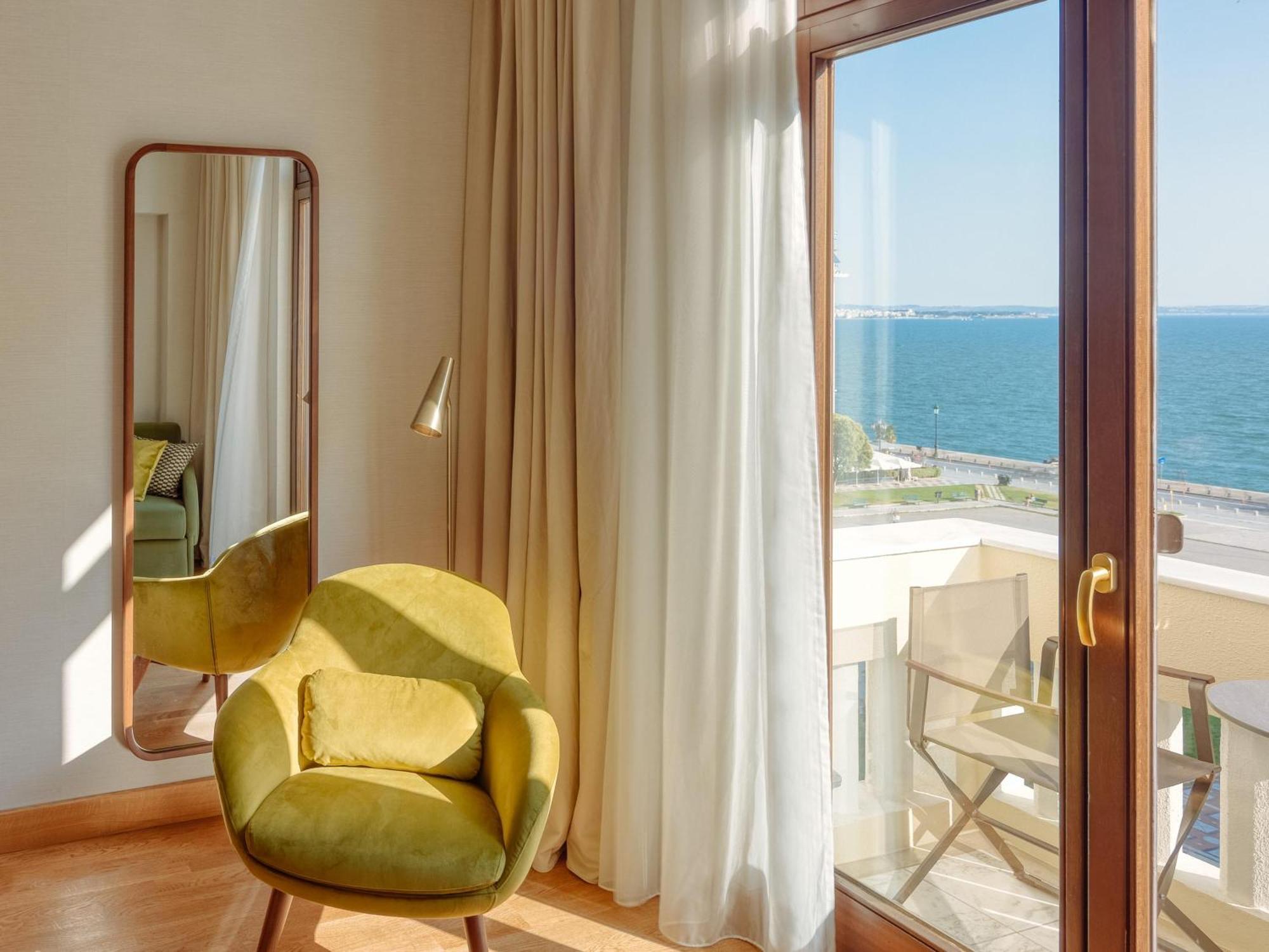 Electra Palace Thessaloníki Luaran gambar A room at the hotel